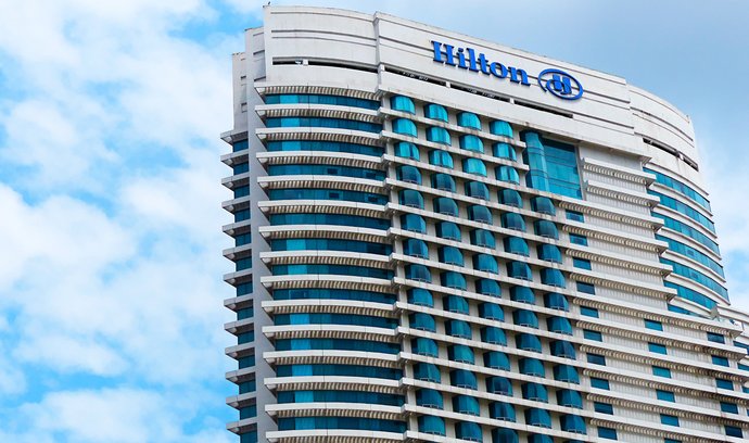 O ztrátové Alžbětiny lázně v Karlových Varech se zajímá hotelový řetězec Hilton