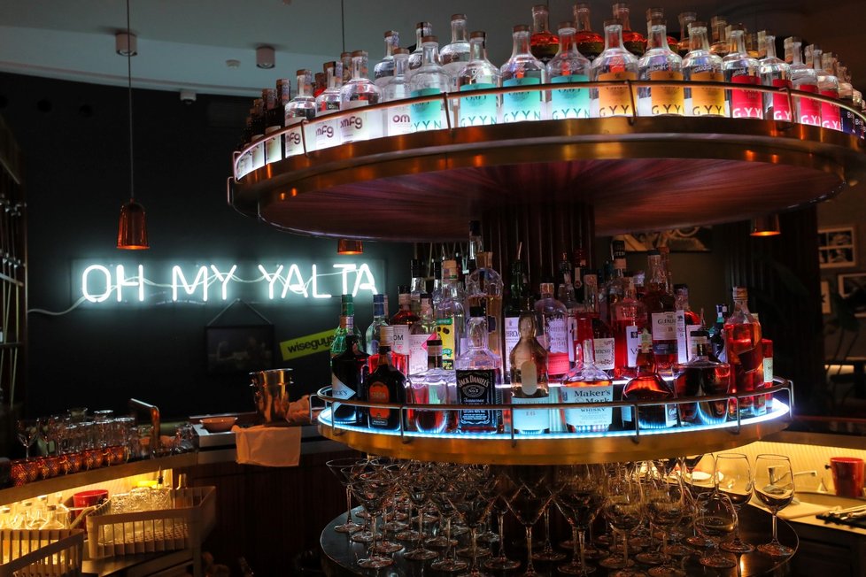 Bar v Hotelu Jalta