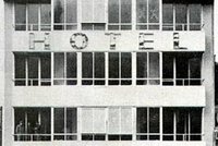 Podnikavý hoteliér Juliš: na Václaváku strhnul barokní dům a vystavěl funkcionalistický skvost