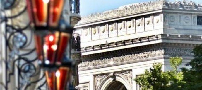 Le Royal Monceau nabízí výhled na slavný Vítězný oblouk