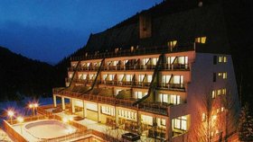 Hotel Šumava v Kašperských horách zevnitř. Luxusní ubytování pro sportovce, policii i špičky justice