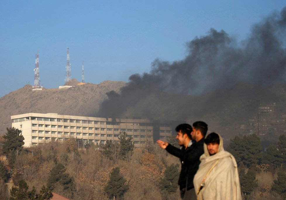 Při útoku na hotel v Kábulu zemřelo pět civilistů, včetně cizince