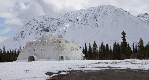 Galerie: Opuštěný iglú hotel na Aljašce