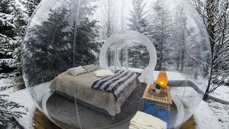 Islandská rarita. Hotelový pokoj uprostřed zasněženého lesa, v němž můžete pozorovat polární záři  