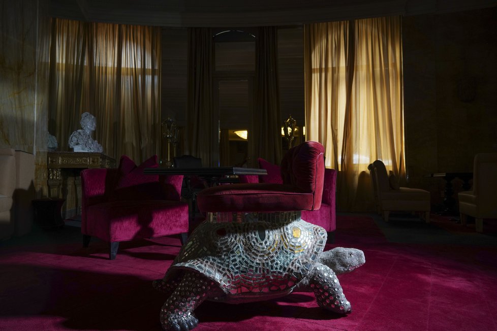 Luxusní hotely v Itálii kvůli koronakrizi zejí prázdnotou.