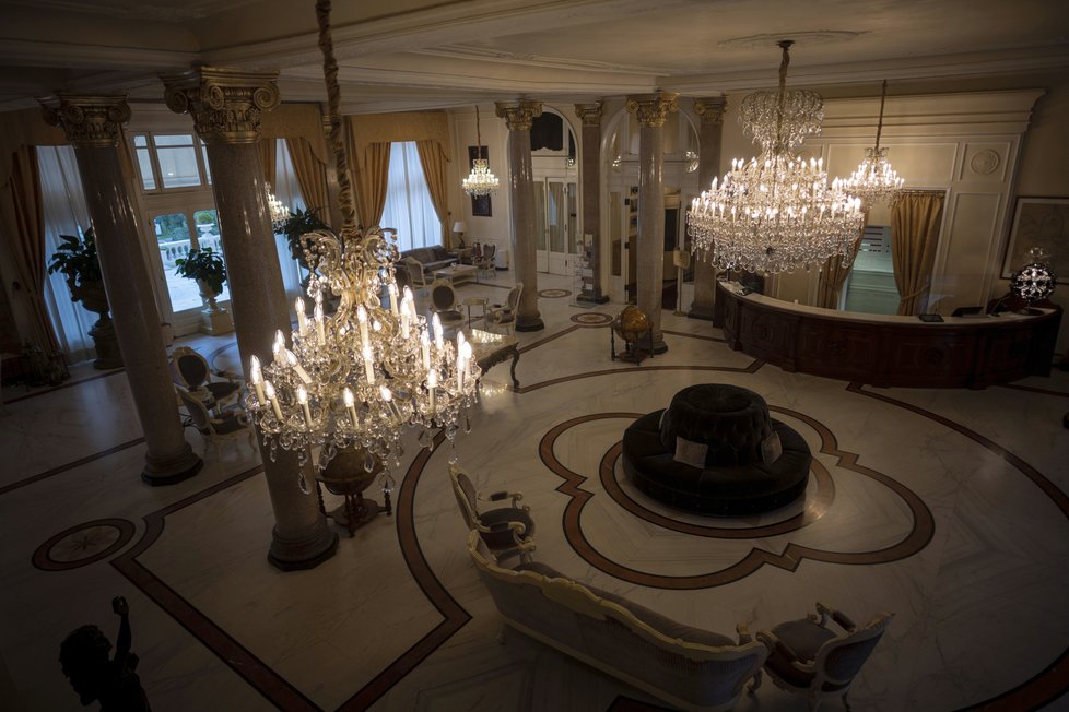 Luxusní hotely v Itálii kvůli koronakrizi zejí prázdnotou.