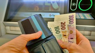 Konec anonymity u plateb v hotovosti. Na tyto nákupy si od roku 2027 připravte občanku Konec anonymity u plateb v hotovosti. Na tyto nákupy si od roku 2027 připravte občanku