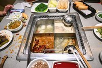 Močení do vývaru vyjde teenagery pěkně draho: Za zvěrstva v restauraci zaplatí skoro sedm milionů