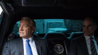 Další trolení Trumpa: Obamův fotograf dělá promo House of Cards