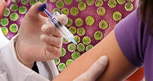 Vakcína je zdarma, přesto proočkovanost klesá: Co děsí lékaře na zákeřném viru? 