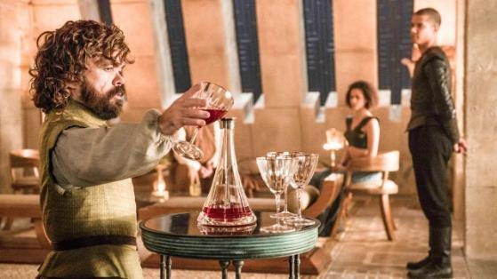 Peter Dinklage jako Tyrion Lannister v seriálu Hra o trůny