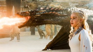 Další odhalení z nové řady Hry o trůny: Na internet unikly fotky dračího trůnu pro Daenerys Tagaryen