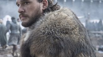 Adéla Knapová: Nasadit náhubky. Zalézt domů. Přestat myslet. Začít se bát. Zima přichází, hledá se český Jon Snow