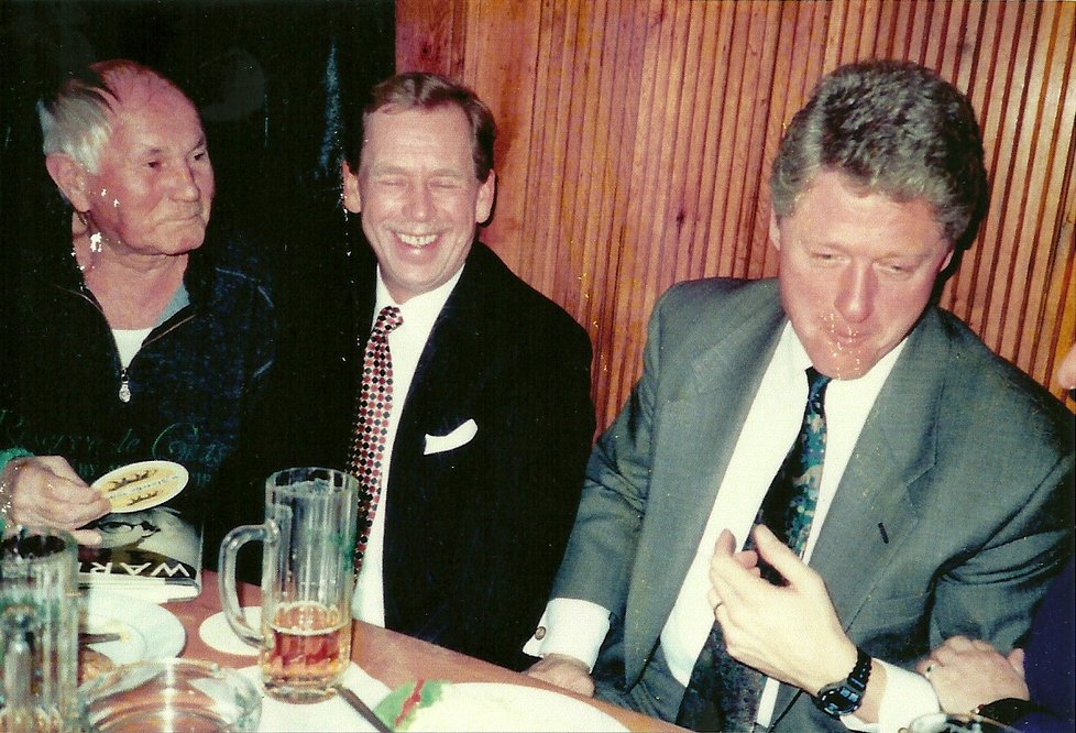 Pražskou pivnici U Zlatého tygra navštěvoval Hrabal od 50. let minulého století. V roce 1994 se tu sešel i s Václavem Havlem a bývalým americkým prezidentem Billem Clintonem.