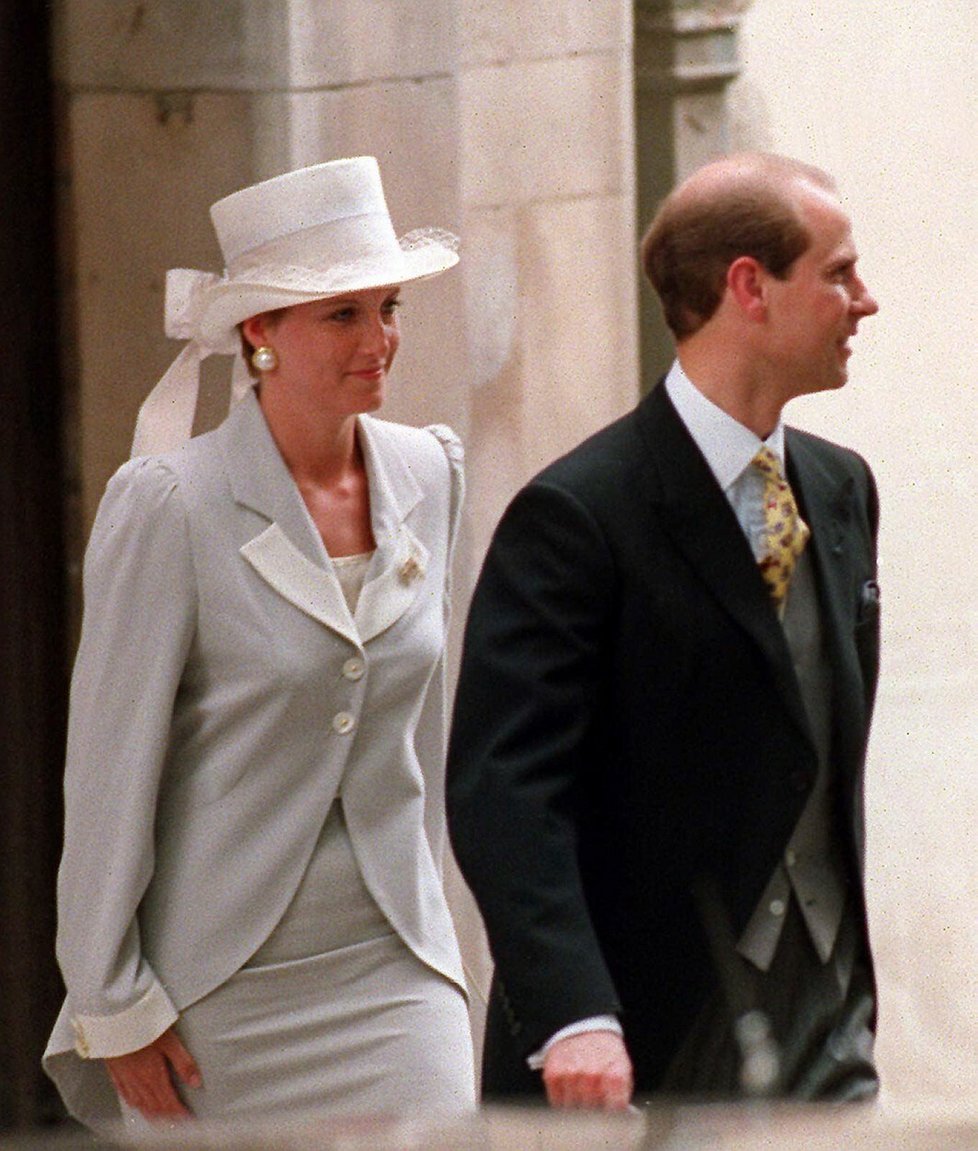 Sophie Rhys-Jonesová a princ Edward v roce 1994