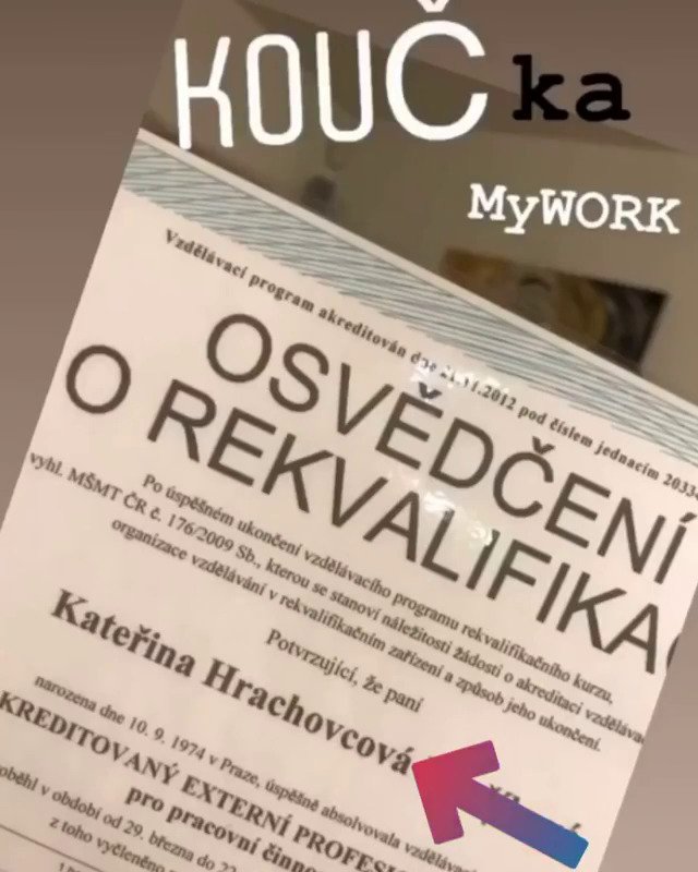 Kaira Hrachovcová je vystudovanou koučkou.