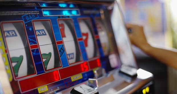 Hlavní město chce plošně zakázat hrací automaty i videoloterijní terminály. Některé pražské radnice to nepovažují za dobrý nápad. (ilustrační foto)