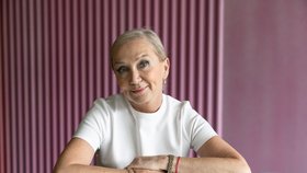 Zpěvačka Bára Basiková promluvila v Hráčích otevřeně o svém životě. Na jaké období vzpomíná nerada? Její dráhu zpěvačky, matky i manželky mapuje dokument Heleny Třeštíkové.
