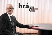 Šéf Národního divadla Burian v Hráčích: Kecky a bágl do divadla? Oblečením vzdávám úctu!