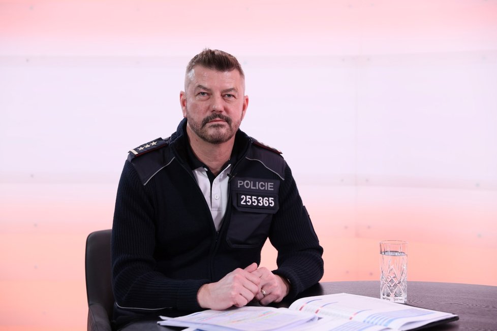 Dalším hostem pořadu Hráči byl ředitel služby dopravní policie Jiří Zlý.