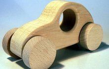 Dřevěná hračka je hezká:  Bez nebezpečných ftalátů a ČESKÁ!