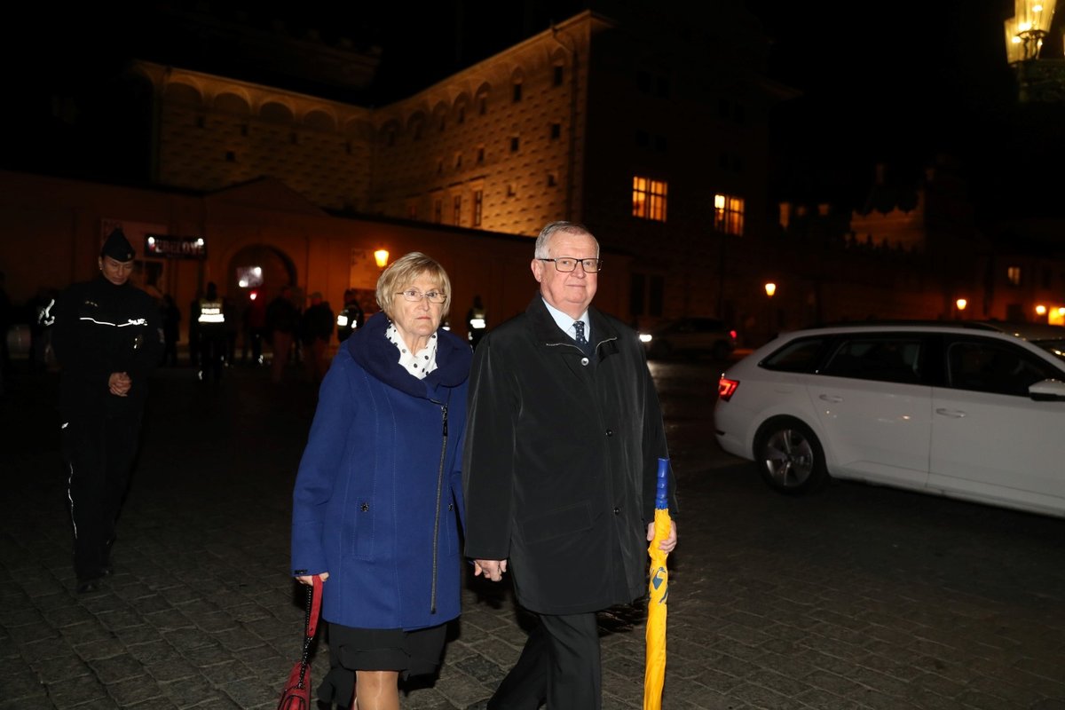 Hosté slavnostního ceremoniálu 28. října a jejich příjezd na Hrad