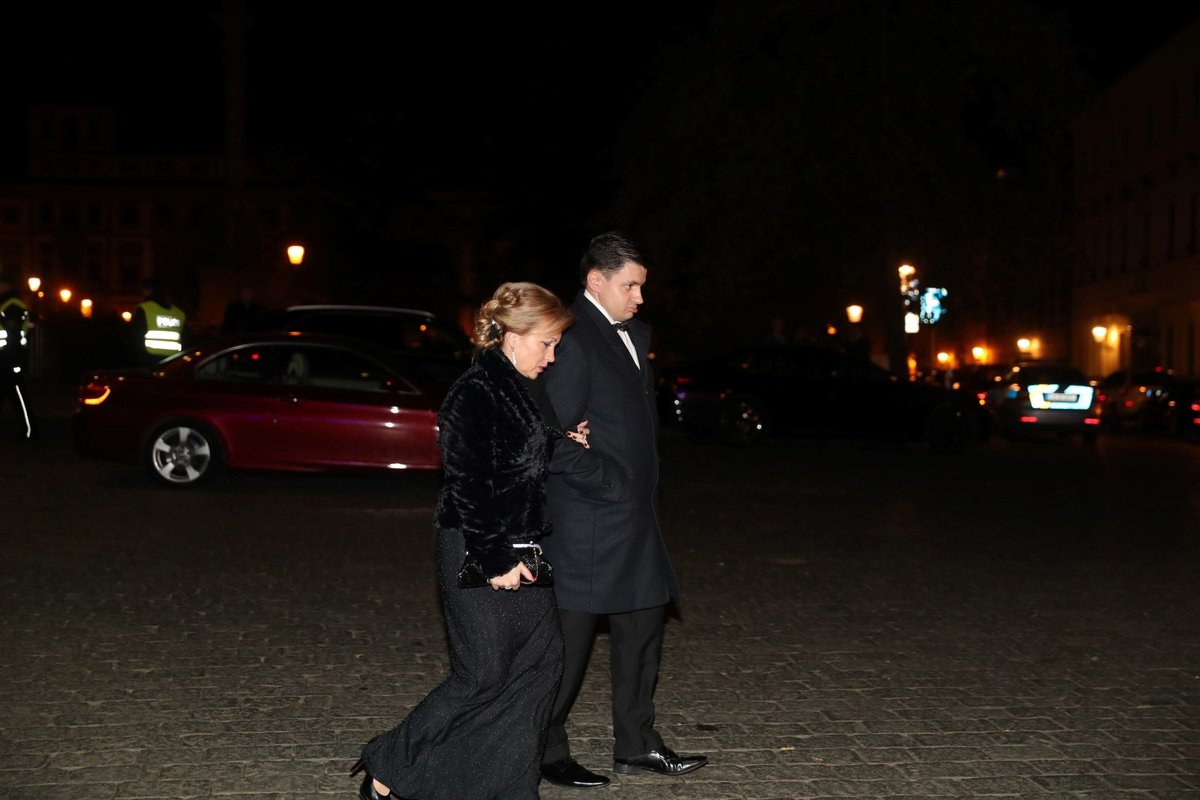 Hosté slavnostního ceremoniálu 28. října a jejich příjezd na Hrad