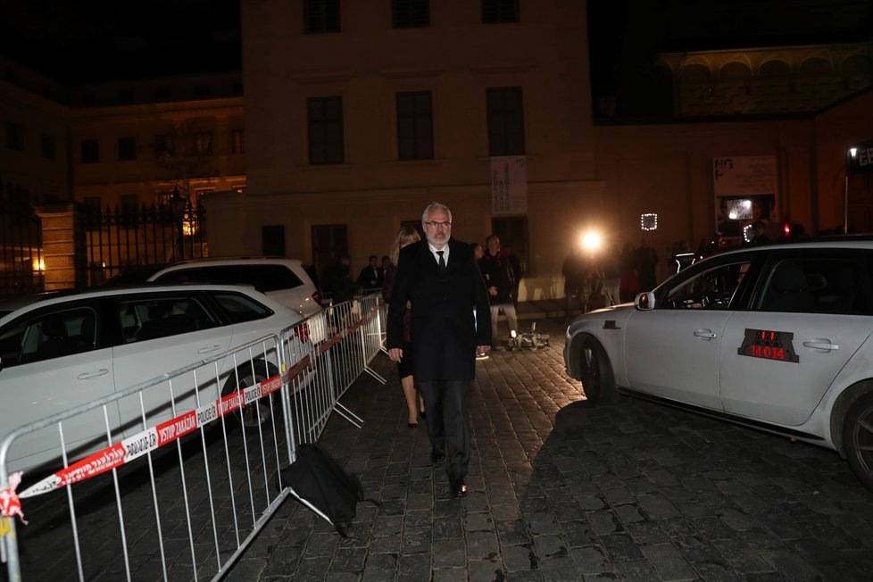 Hosté slavnostního ceremoniálu 28. října a jejich příjezd na Hrad