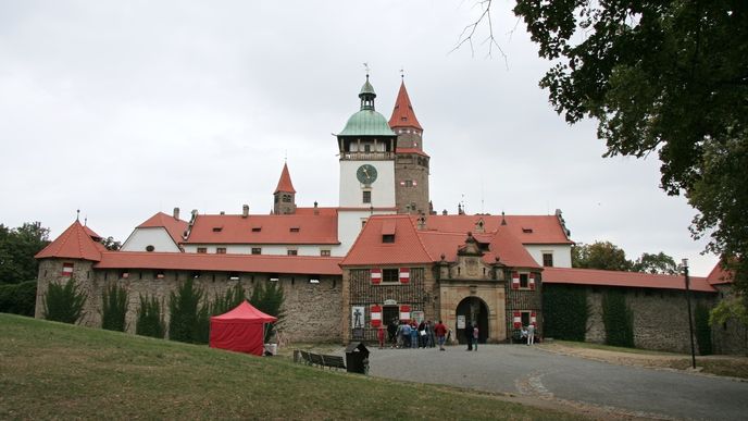 hrad bouzov