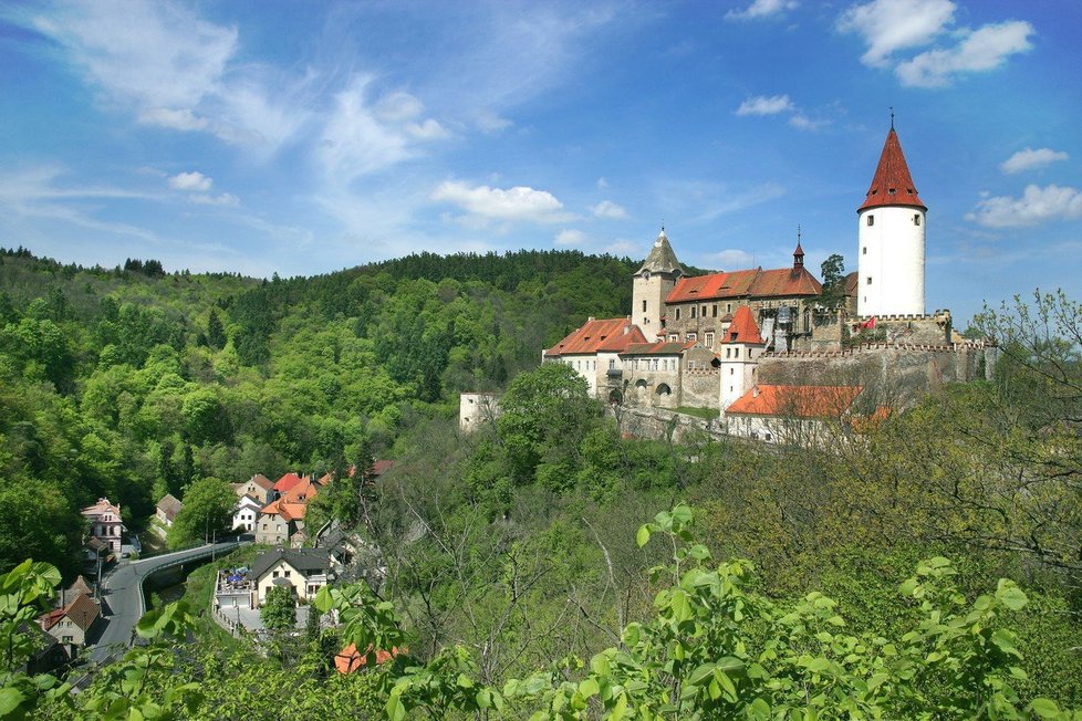 Dominantou CHKO Křivoklátsko je stejnojmenný hrad Křivoklát.