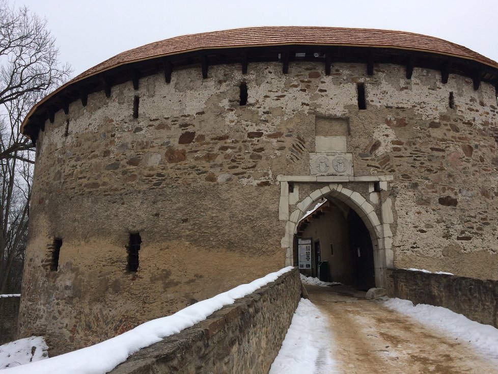 Hrad Pernštejn si oblíbili filmaři.