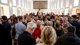 Prezident Petr Pavel a první dáma vítají na Hradě návštěvníky (29.11.2025)