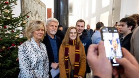 Prezident Petr Pavel a první dáma vítají na Hradě návštěvníky (29.11.2025)