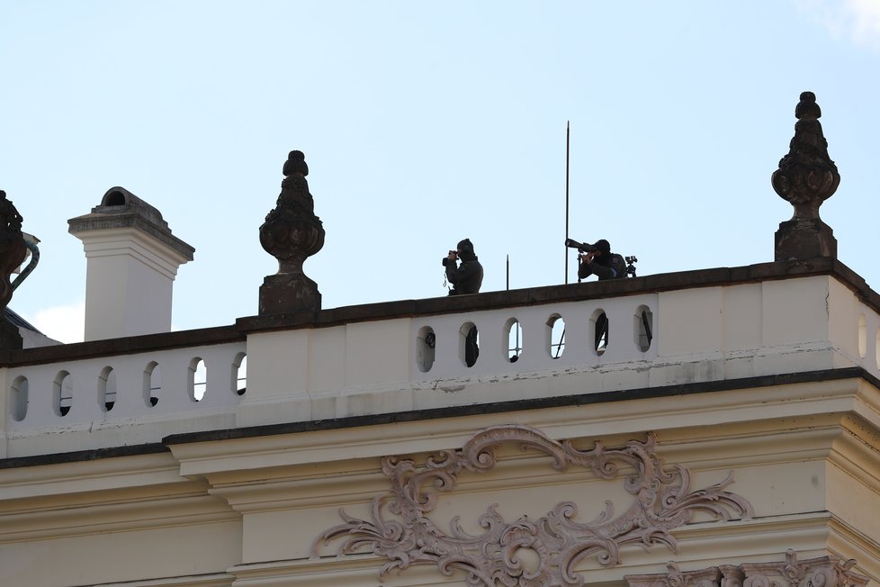 Hrad se chystá na příchod Volodymyra Zelenského.