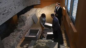 Na Hradě pohřbili ostatky připisované nejstarším Přemyslovcům.
