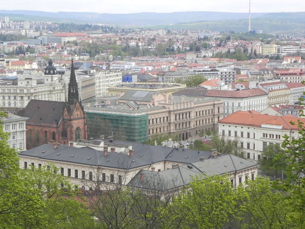 Výhled z hradu Špilberku na centrum Brna