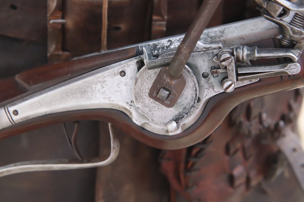 Detail mechanismu arkebuzy ze 17. století. Zbraň byla účinná jen na krátkou vzdálenost a při hromadné salvě.