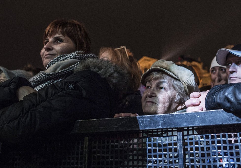 Demonstrace na Staroměstském náměstí.