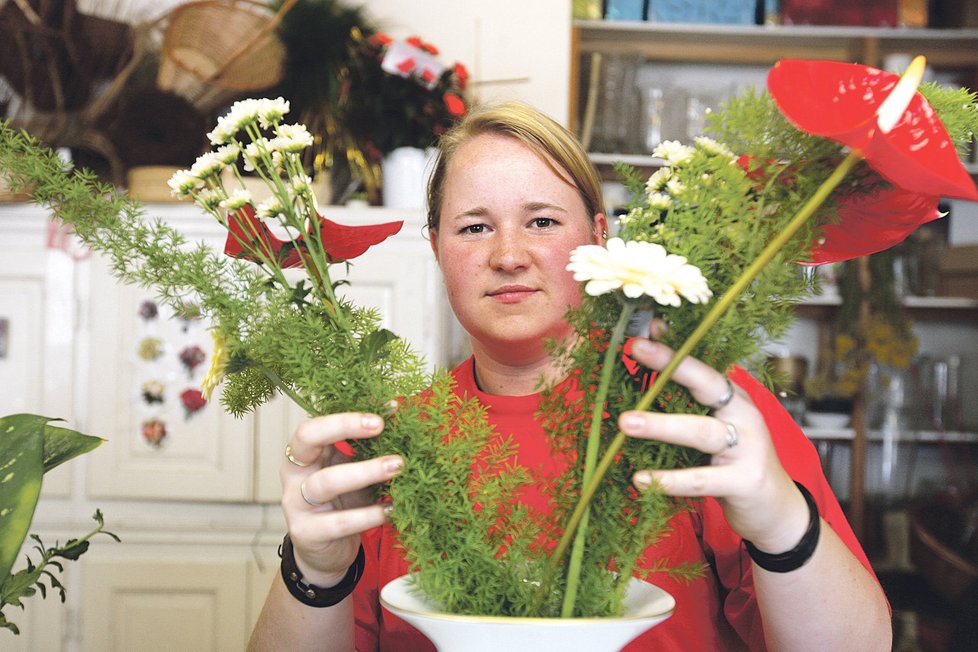 Květinářka Adéla Maierová se starala čtyři roky o zeleň v Lánech, na Hradě pracuje dva roky