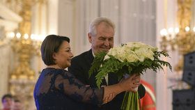 Ples na Hradě 2017: Prezident Miloš Zeman s chotí Ivanou