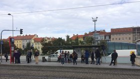 Pražané, pozor! Velká výluka na Hradčanské, tramvaje kvůli opravě trati pojedou jinudy