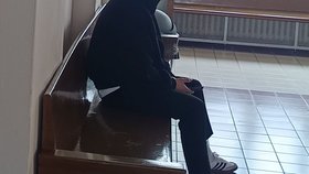 Phu N. D. (28) obviněný z pokusu o vraždu u soudu