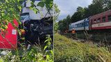 Smrt na přejezdu: Děti (†5 a †8) zemřely se svými rodiči, vlak smetl jejich vůz