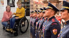 Jarda (14) bojuje s těžkou obrnou: Na nový vozíček se mu složila i pražská Hradní stráž
