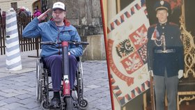 Četař Hradní stráže Pavel (46) je na vozíku kvůli dědičné nemoci: Díky dárcům už jezdí sám!