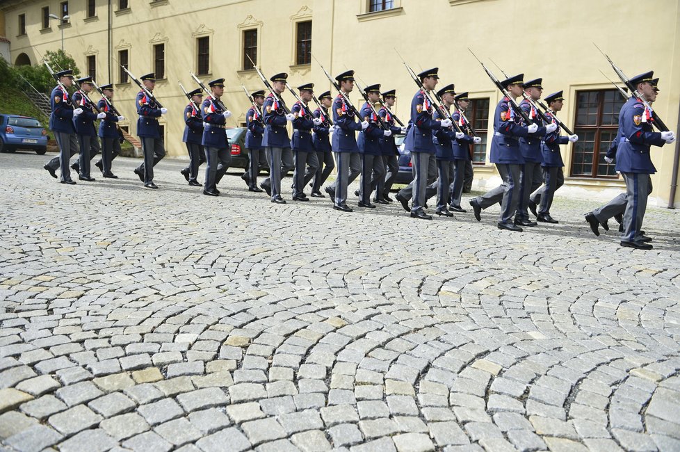 Členové Hradní stráže na Pražském hradě