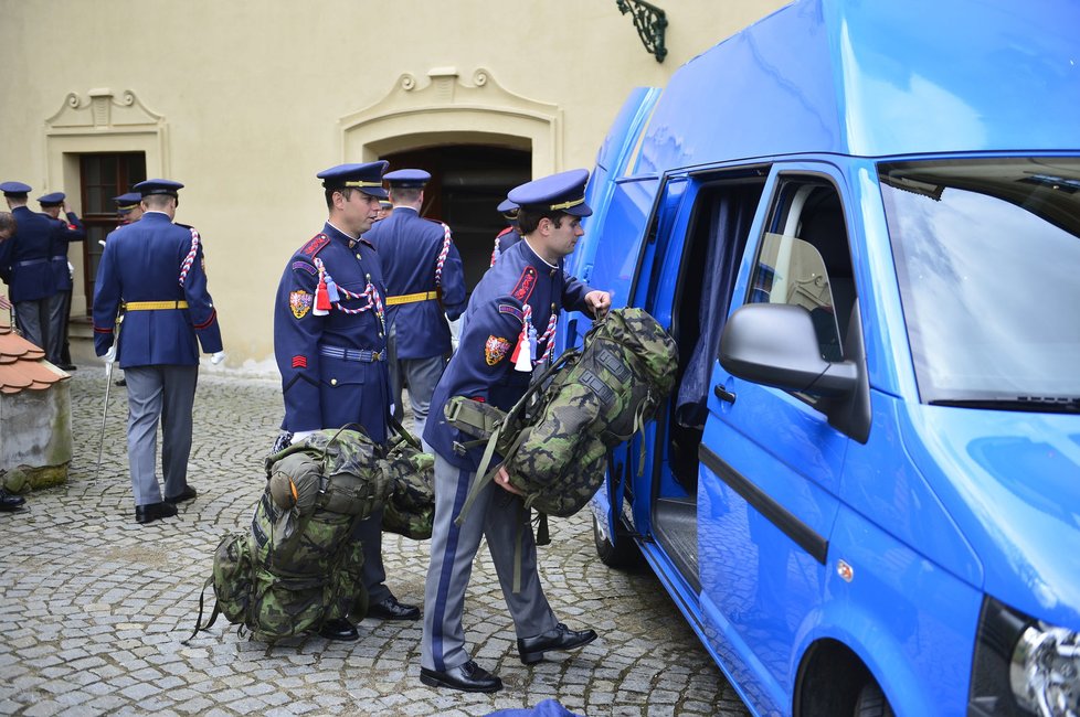 Členové Hradní stráže na Pražském hradě