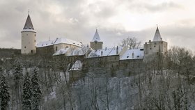 Křivoklát v zimě. Podle NPÚ budou některé hrady nabízet i zimní a vánoční prohlídky.