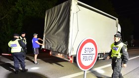 Česko prodlužuje kontroly na hranicích se Slovenskem