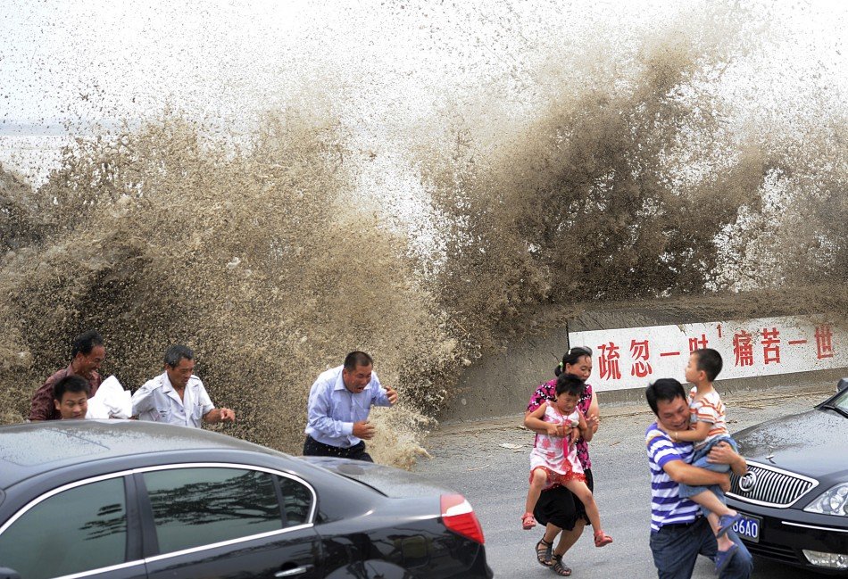 Tsunami na řece v Číně